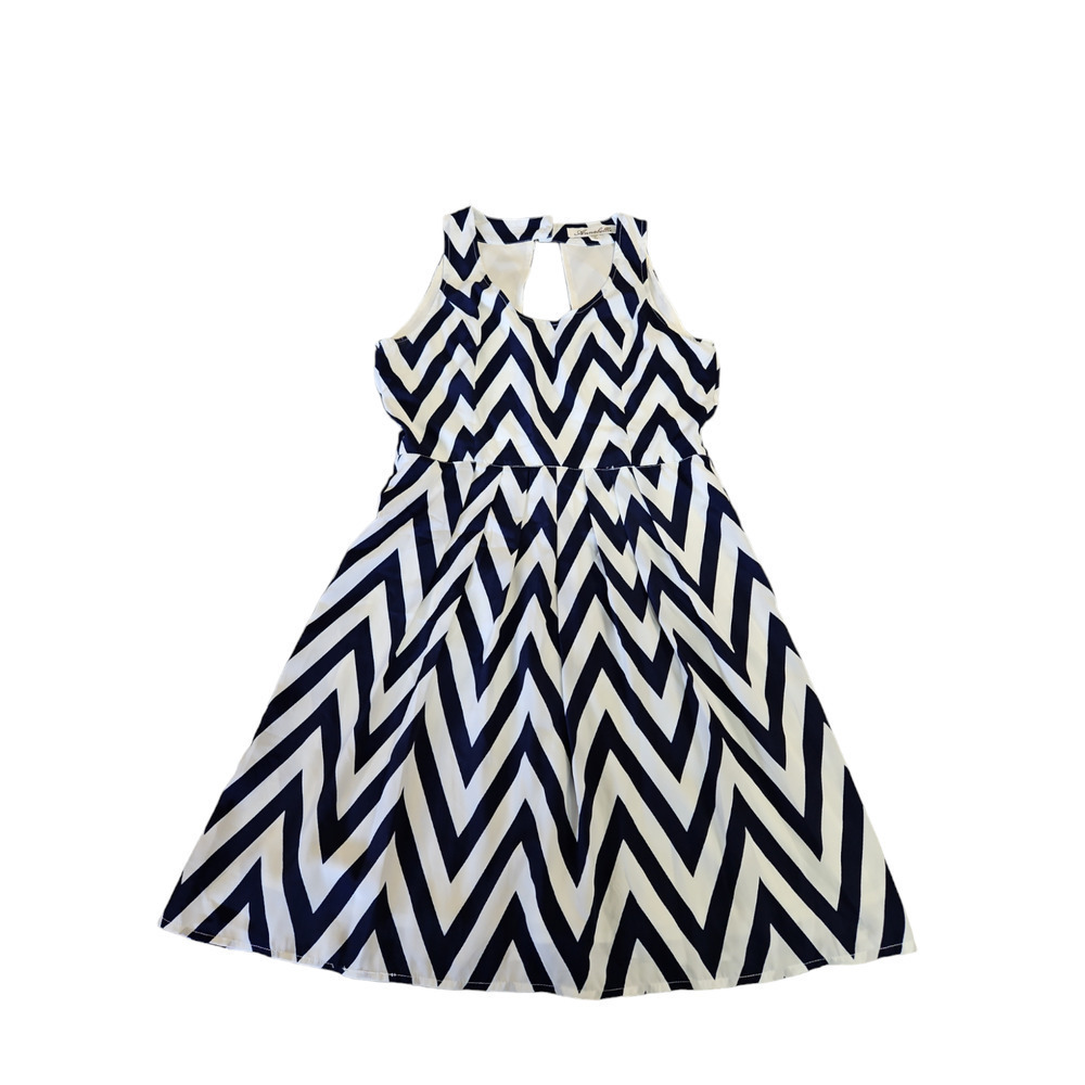 Annabella Dress Women‎ Medium Blue Chevron Fit Flare Open Back KYD500218 Zig Zag